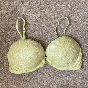 victoria’s secret yellow bra